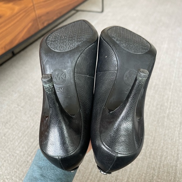 Michael Kors Black Pointed Toe Pumps - Picture 6 of 6